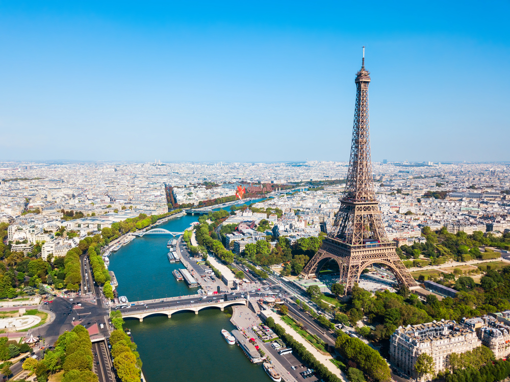 برج إيفل في مدينة باريس